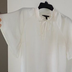 Banana Republic Flowy Short Sleeved Blouse in Off-White Sz S